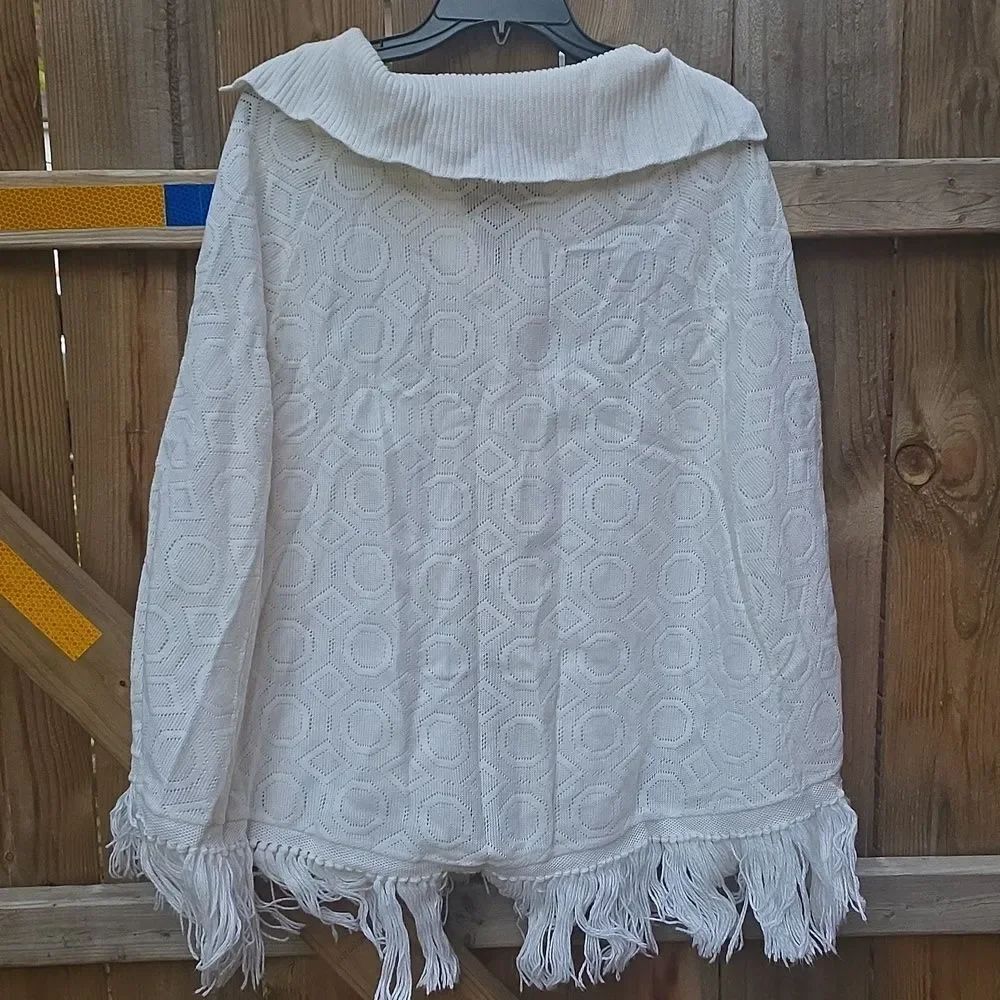 Poncho - Picture 5 of 5